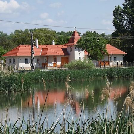 Nagybajcsi Körtefa Vendégház Esterno foto