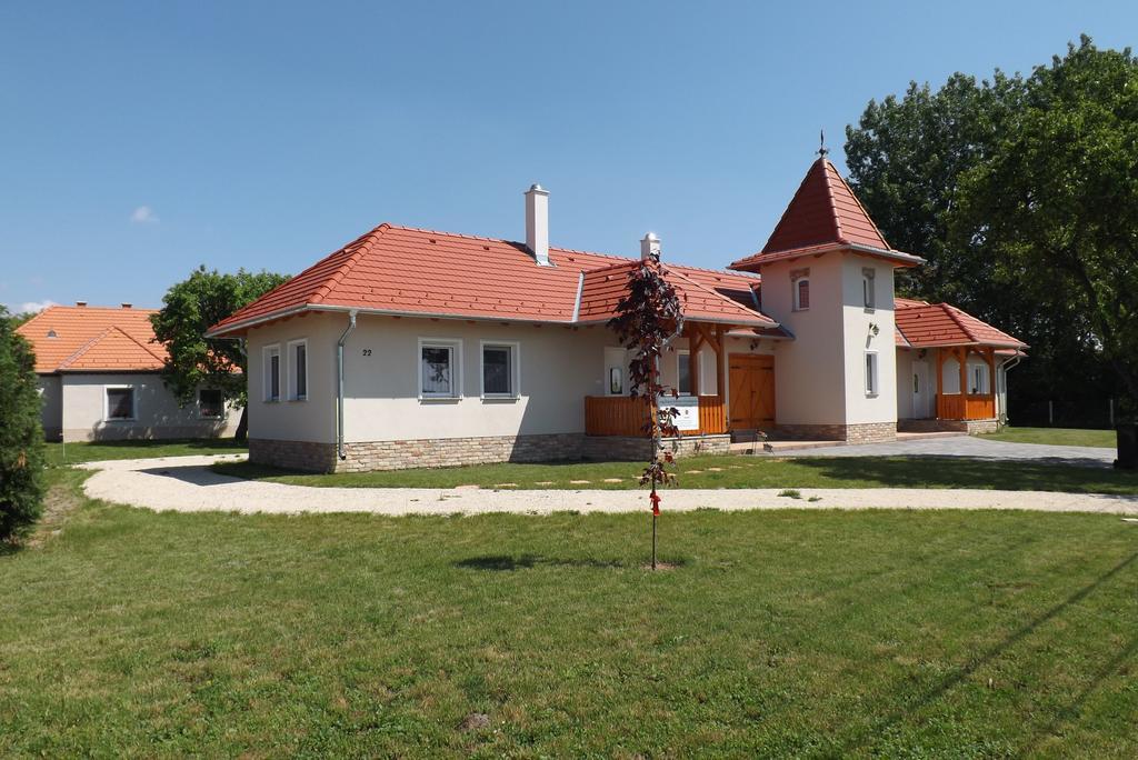 Nagybajcsi Körtefa Vendégház Esterno foto